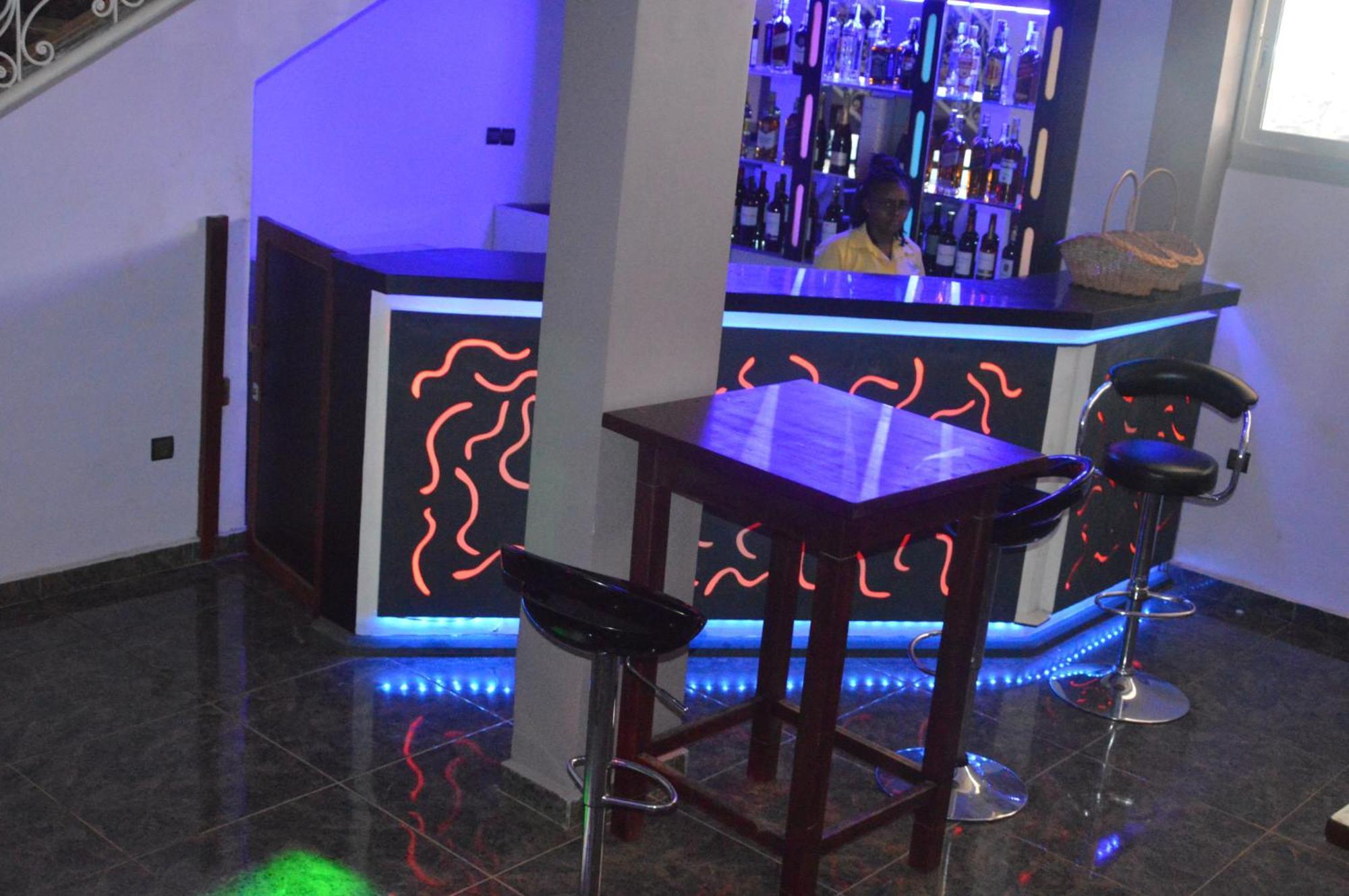 Nikita Hotel ยาอุนเด ภายนอก รูปภาพ