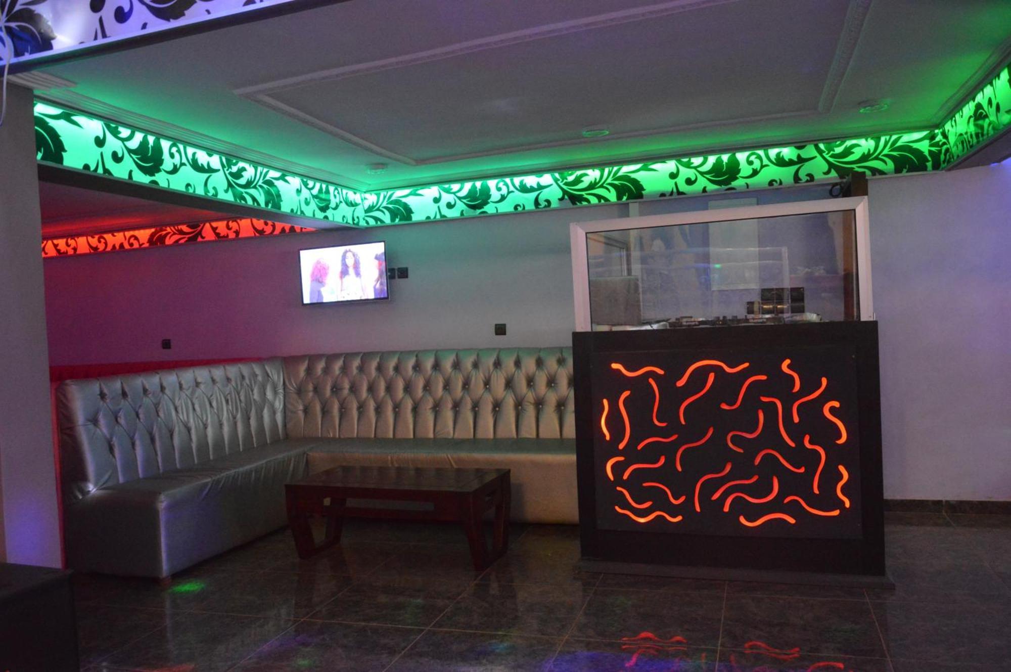 Nikita Hotel ยาอุนเด ภายนอก รูปภาพ
